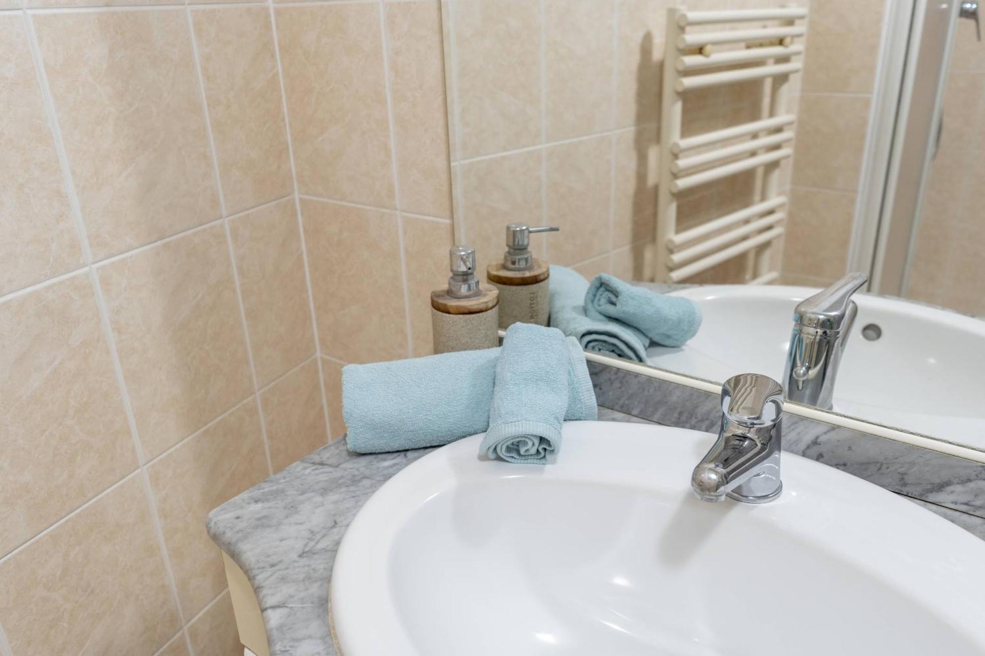 La Petit Maisonette De Manu Cannes Zewnętrze zdjęcie